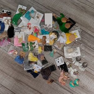 TASSEL EARRINGS..BUNDLE OF OVER 35 PIECES OF ..SOME NECKLACES